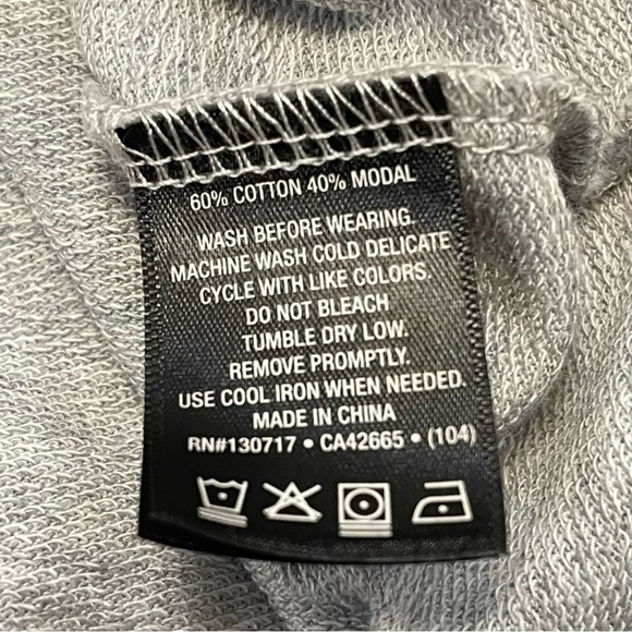 Joe’s Jeans Cropped Heather Gray Hooded Sweatshirt - Picture 7 of 7